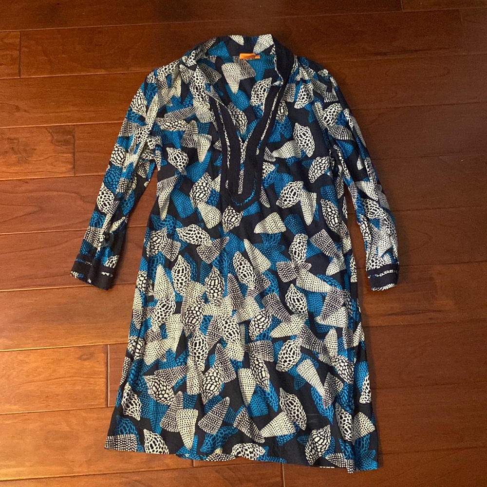Tory Burch Beach Coverup, Size 12, Long Sleeve, Blue and White, Shell Design